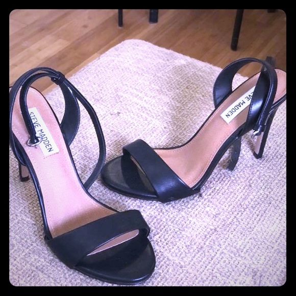 Steve Madden Shoes - NWOT Leather Steve Madden Sandals